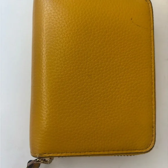 Tory Burch Mustard Yellow Shoulder Bag with crossbody strap and Wallet - Picture 10 of 16